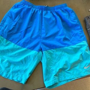 Nike Men’s Running Shorts Sz LG